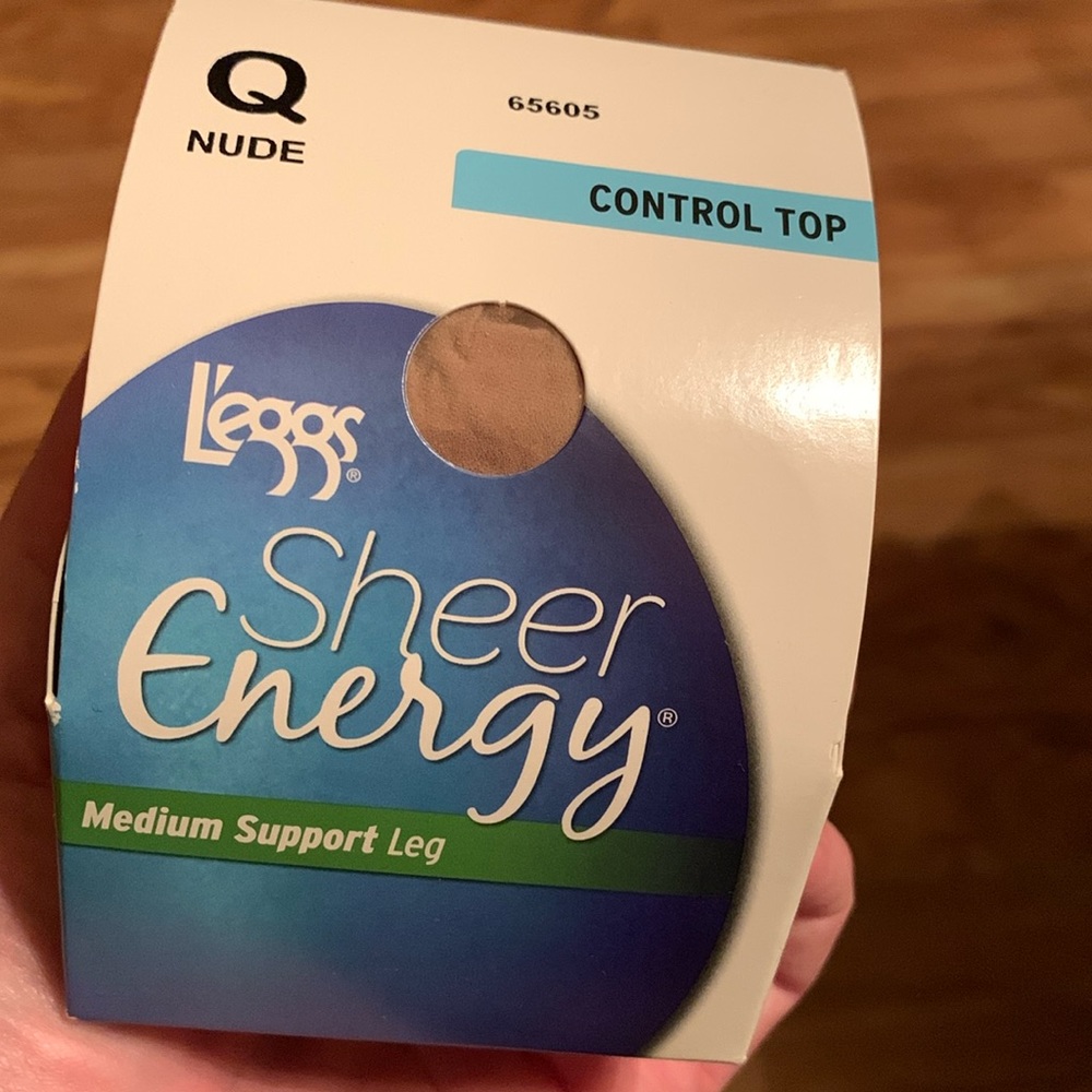 New in box L’Eggs sheer energy medium support leg control top pantyhose NUDE